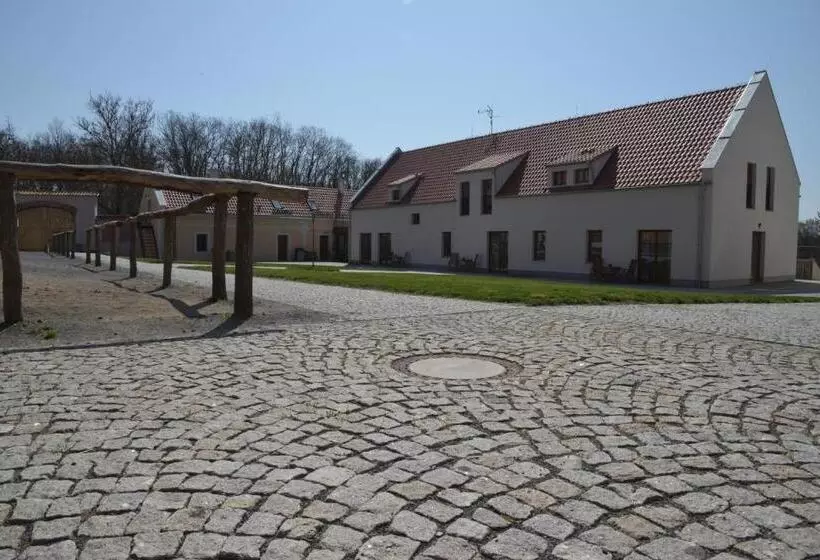 Hotelli Statek Krkavčí Hora