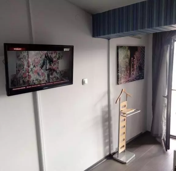 ペンション самостоятелни студия