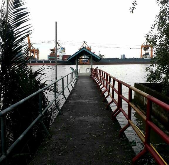 膳宿费 Baan Glangsuan Bang Kobua