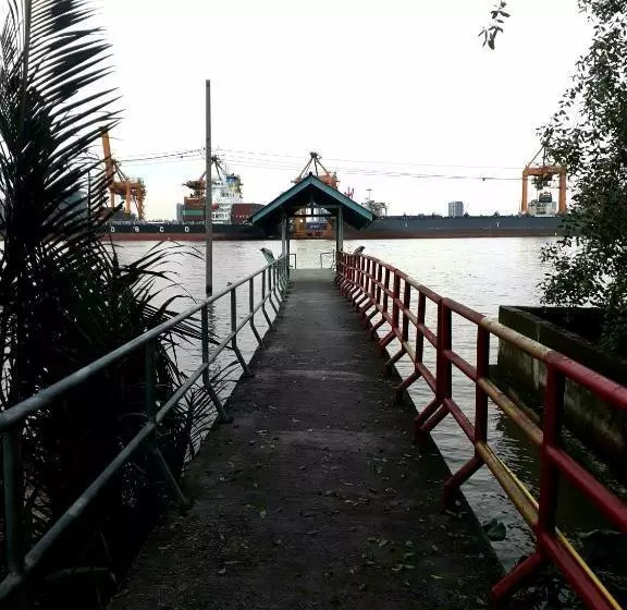 ペンション Baan Glangsuan Bang Kobua