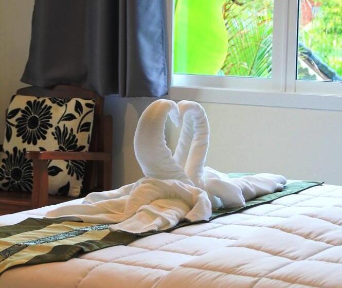 膳宿费 Baan Glangsuan Bang Kobua