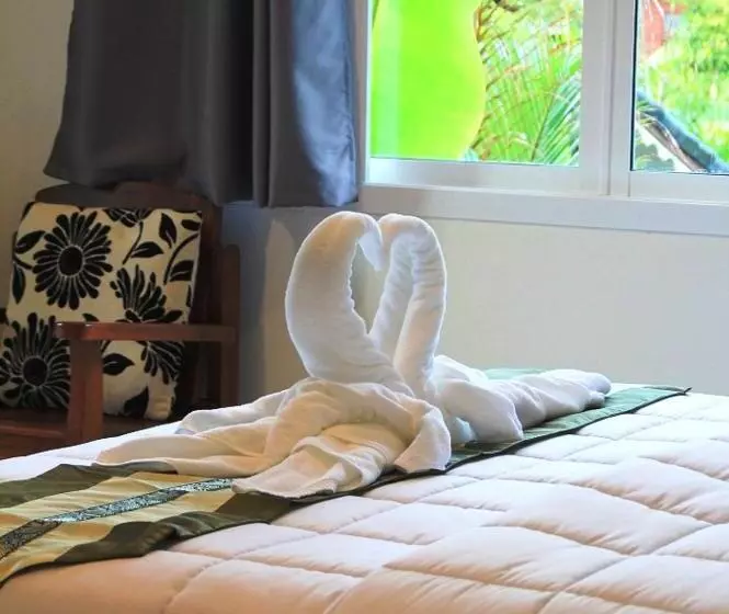 ペンション Baan Glangsuan Bang Kobua