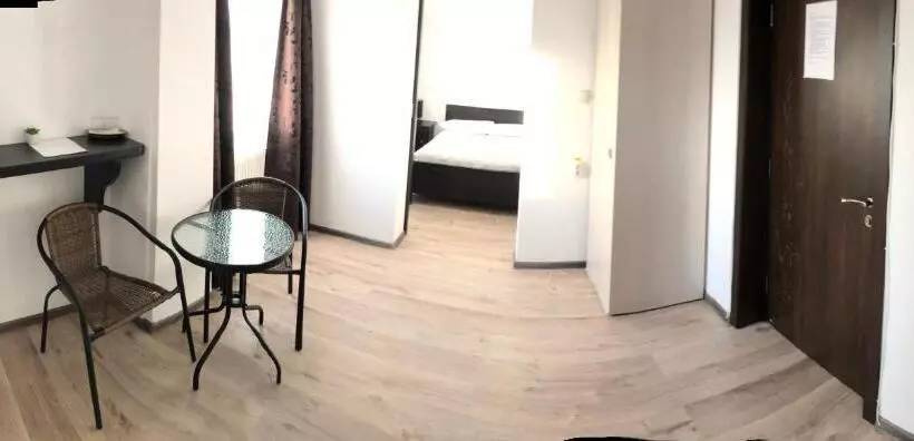 ペンション Casa Mocanitei