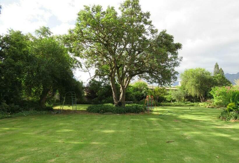 بنسيون Koraalboom