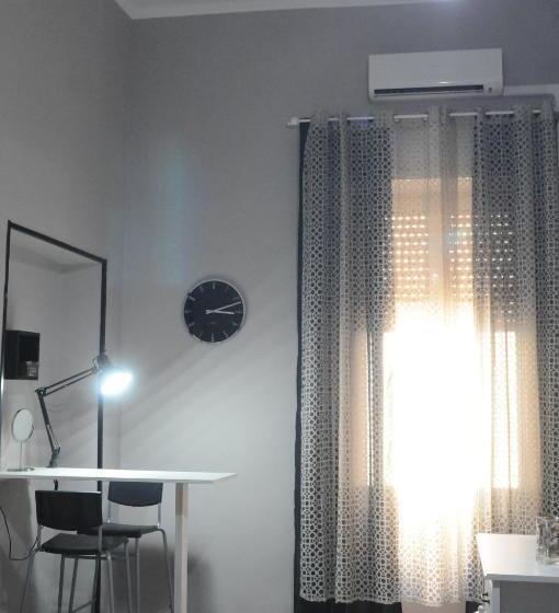 پانسیون Meridional Station