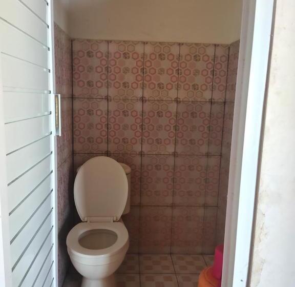 Pensão Penginapan Karanglaut Sayangheulang