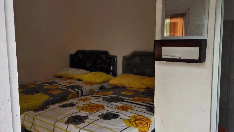 Majatalo Penginapan Karanglaut Sayangheulang