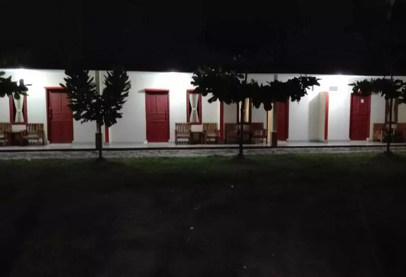 Majatalo Penginapan Karanglaut Sayangheulang