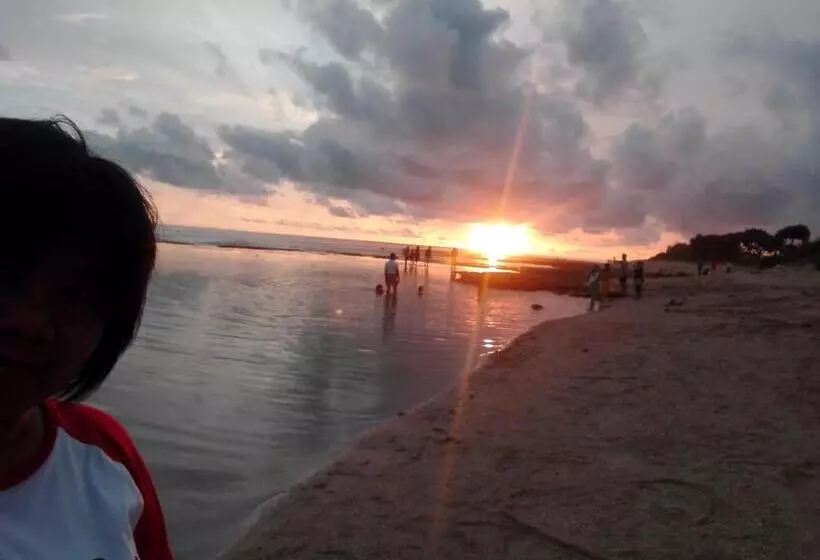 Majatalo Penginapan Karanglaut Sayangheulang