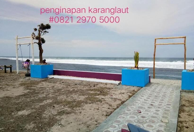 Pensão Penginapan Karanglaut Sayangheulang