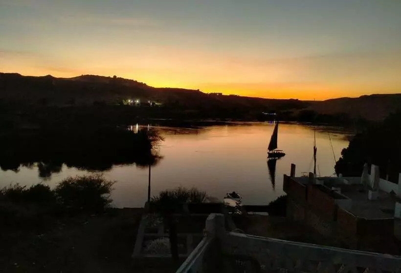 Seko Kato Nile View Hostel