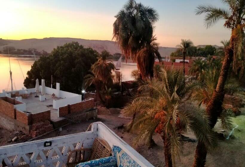 Seko Kato Nile View Hostel