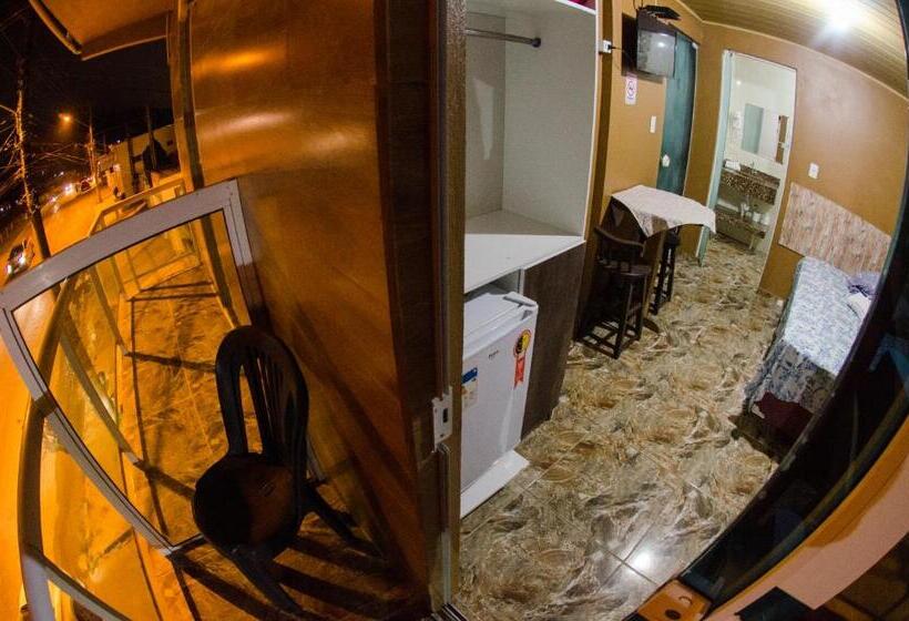 هاستل Pousada Família Flores