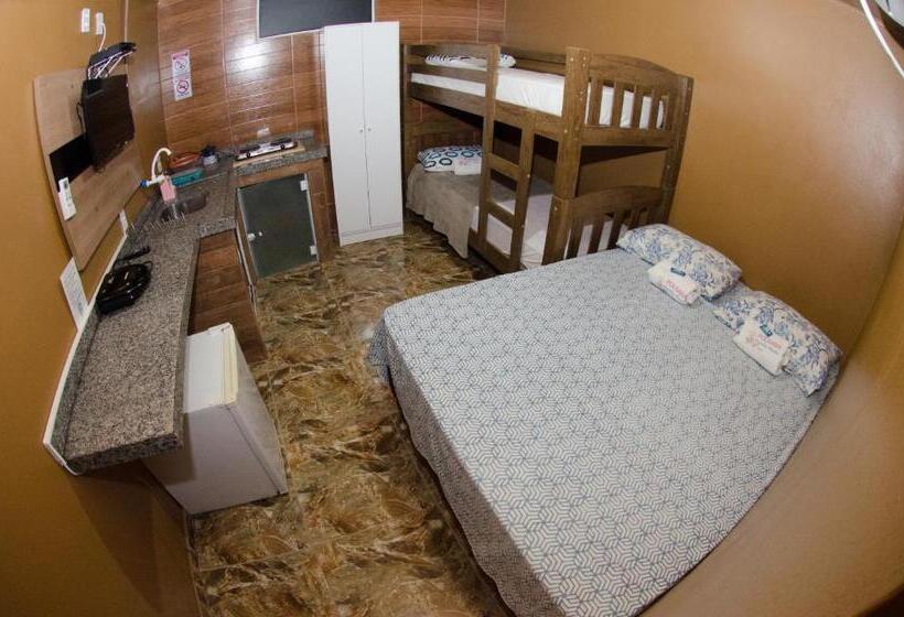 هاستل Pousada Família Flores