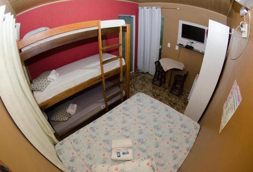 هاستل Pousada Família Flores