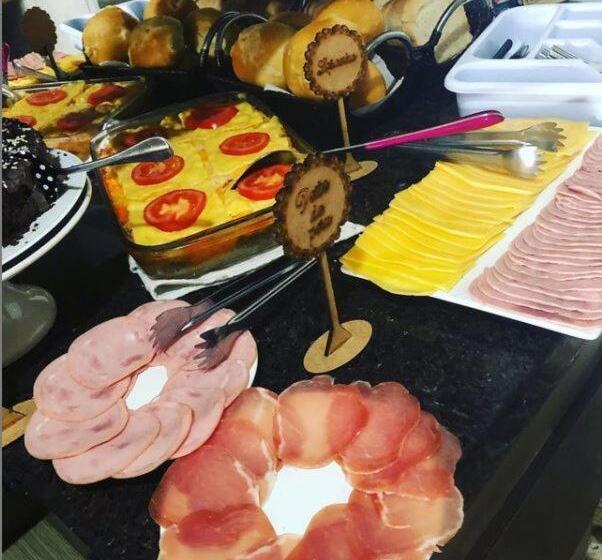 هاستل Pousada Família Flores