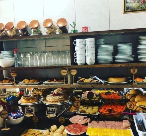 هاستل Pousada Família Flores