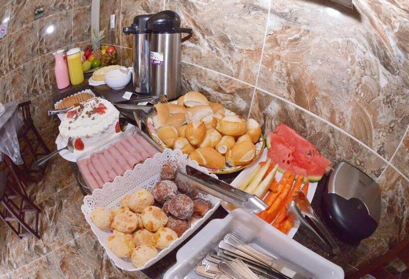 هاستل Pousada Família Flores