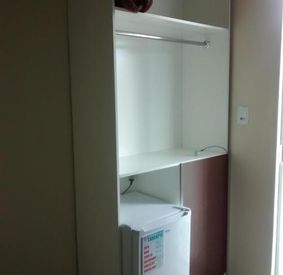 هاستل Pousada Família Flores