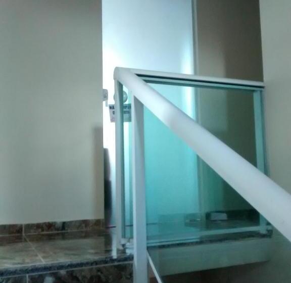 هاستل Pousada Família Flores