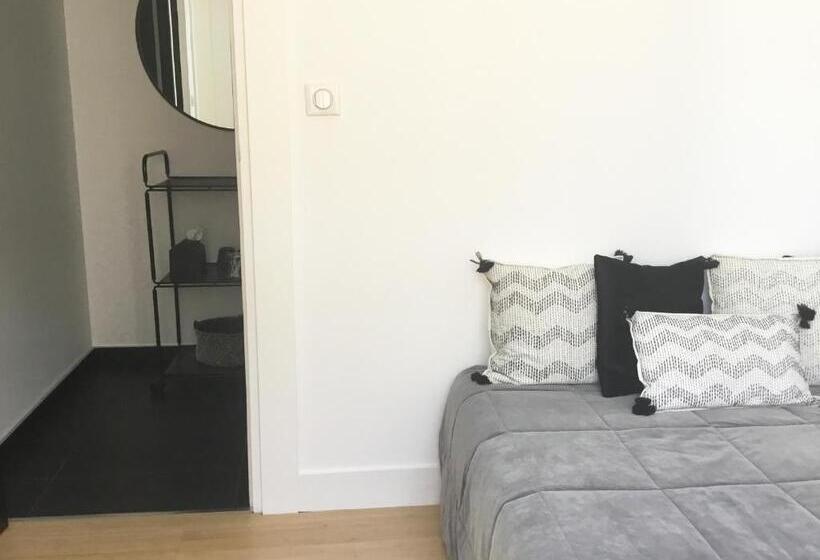 تختخواب و صبحانه Au Cœur De Lille