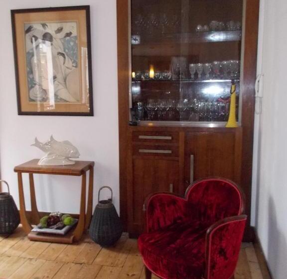 تختخواب و صبحانه Au Cœur De Lille