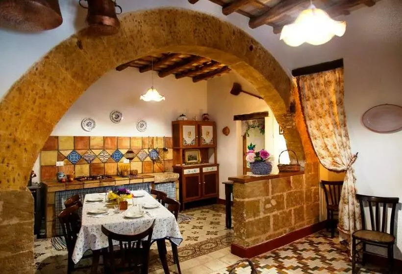 Aamiaismajoitus (B&B) Baglio Trinacria