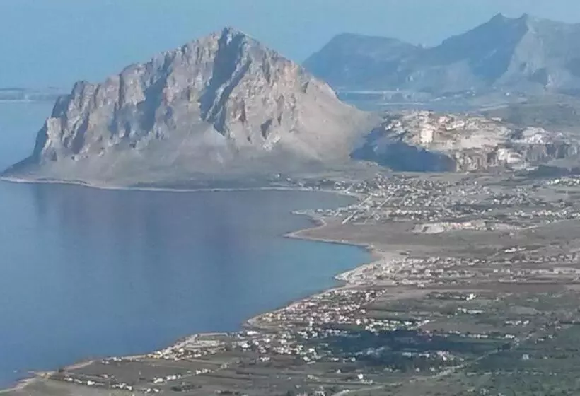 Aamiaismajoitus (B&B) Baglio Trinacria