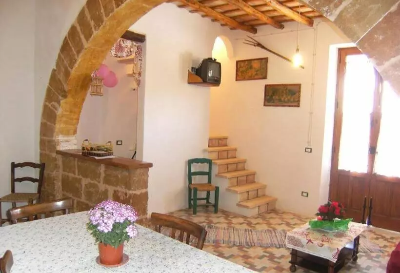 Aamiaismajoitus (B&B) Baglio Trinacria
