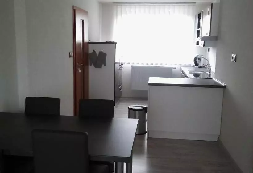 ペンション Apartment Alta