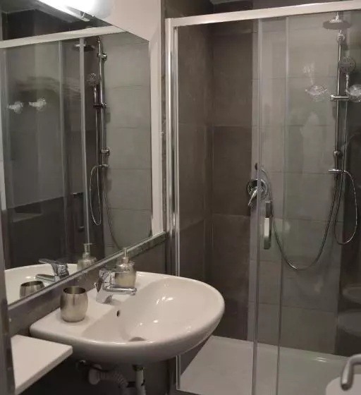 پانسیون Duca Di Villena