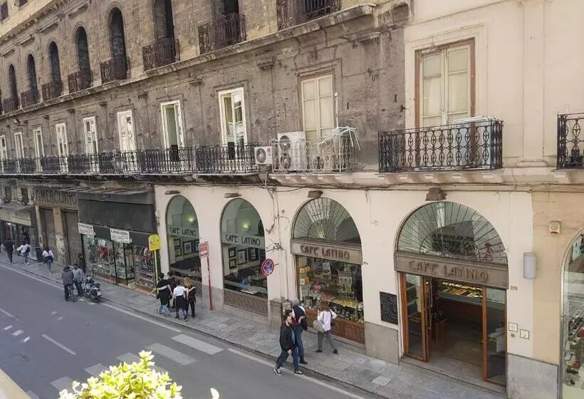 پانسیون Duca Di Villena