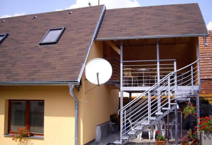 פנסיון Guest House Privat Marika