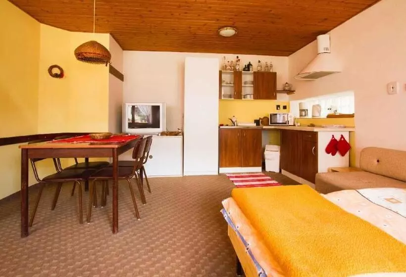 Majatalo Guest House Privat Marika