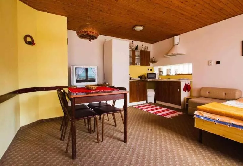 Majatalo Guest House Privat Marika