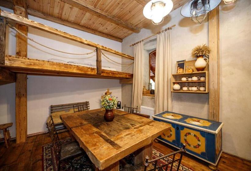 Pensjonat Housův Mlýn