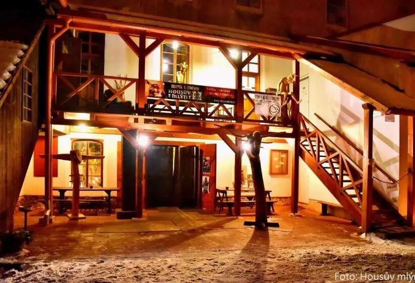 Majatalo Housův Mlýn