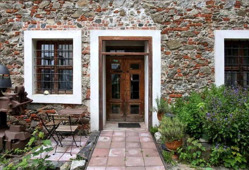 Pensjonat Housův Mlýn