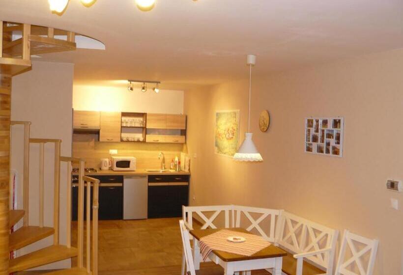 ペンション Privát Za Lesíkom