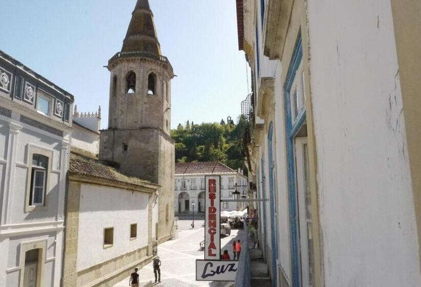 پانسیون Residencial Luz