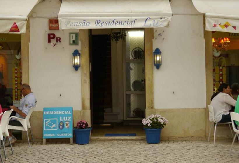 پانسیون Residencial Luz