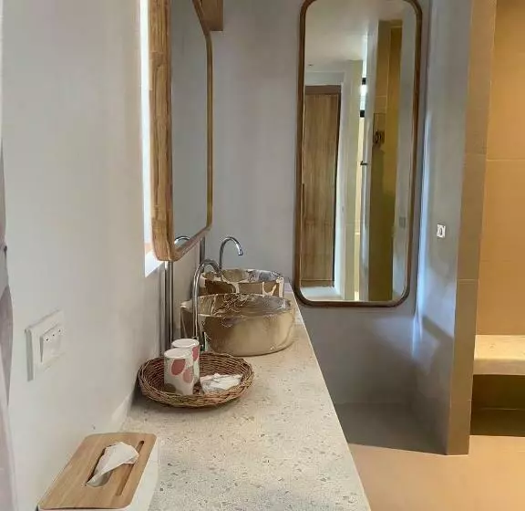 Majatalo River Kwai Kiri Resort