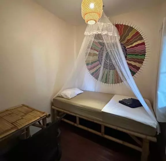 Lomakeskus Colorful Hut