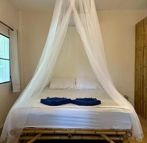 Lomakeskus Colorful Hut