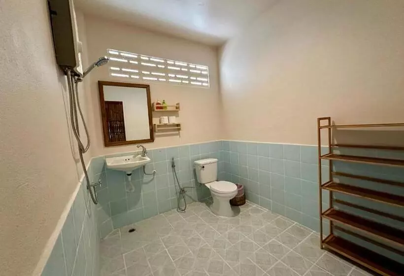 Lomakeskus Colorful Hut