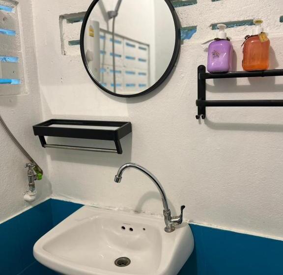 منتجع Colorful Hut