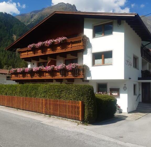 Bed and Breakfast Gästehaus Helga