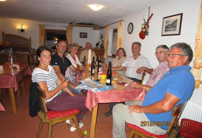 Bed and Breakfast Gästehaus Helga