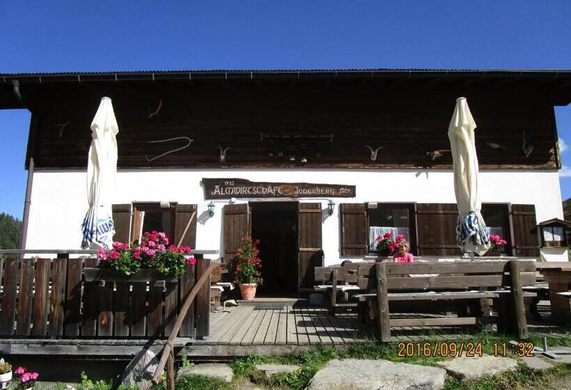 Bed and Breakfast Gästehaus Helga