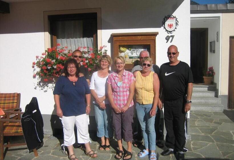 Bed and Breakfast Gästehaus Helga